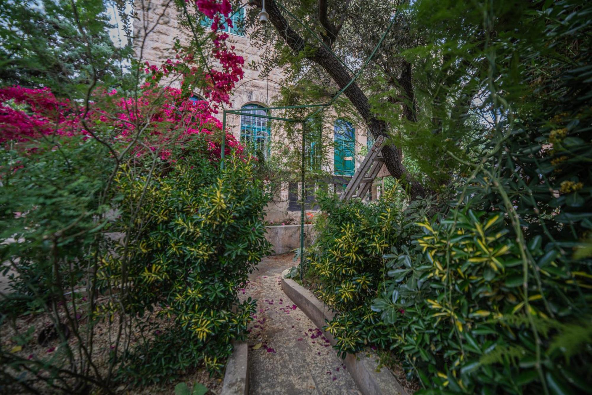 Central House With Beautiful Garden Amman Esterno foto